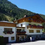 Apartment In With Mountain Views *