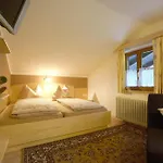 In With Mountain Views Apartment