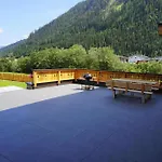 In With Mountain Views Apartment