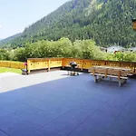 In With Mountain Views *