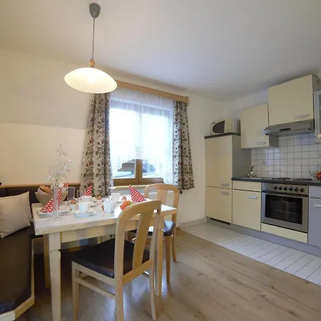 In With Mountain Views Apartment