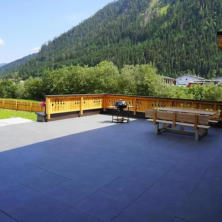 Apartment In With Mountain Views Flachau