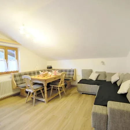 In With Mountain Views Apartment Flachau