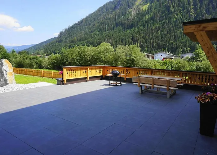 Apartment In With Mountain Views *