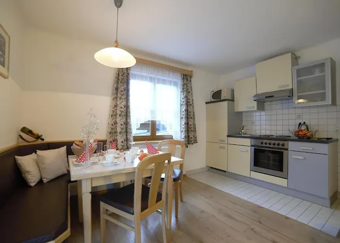 In With Mountain Views アパート